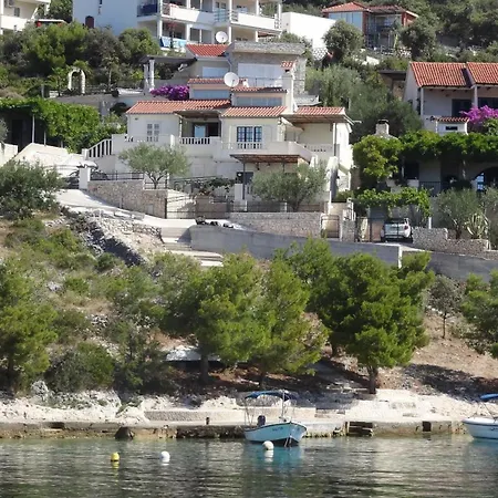 Apartman Branka - 30 M From *