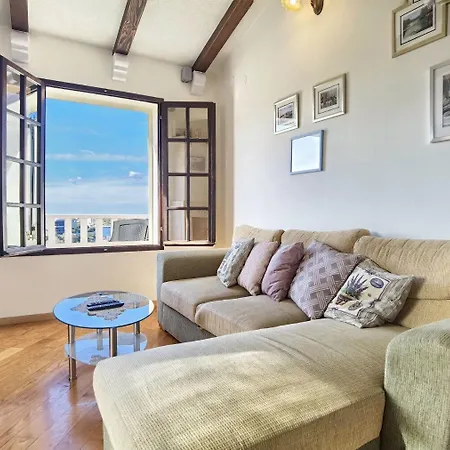Branka - 30 M From Apartman *