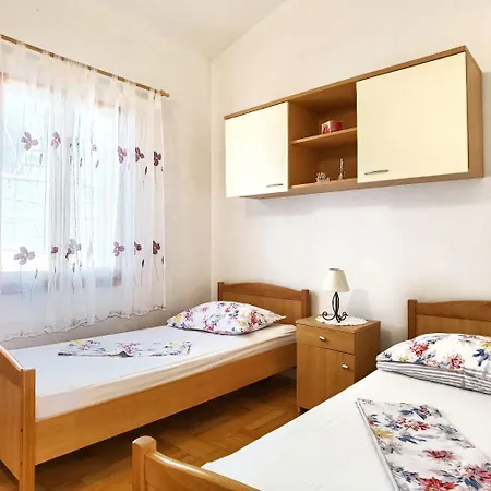 Branka - 30 M From Apartman Sevid